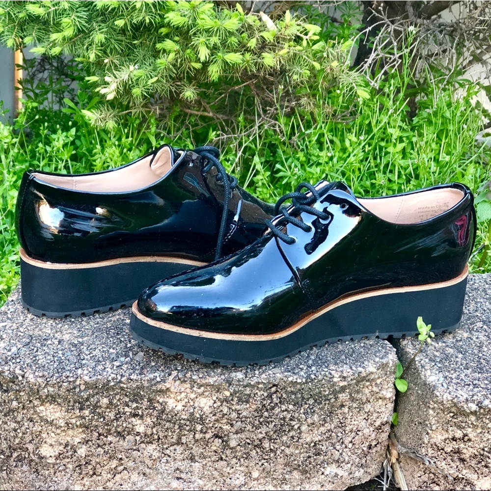 Wedge Oxford shoes